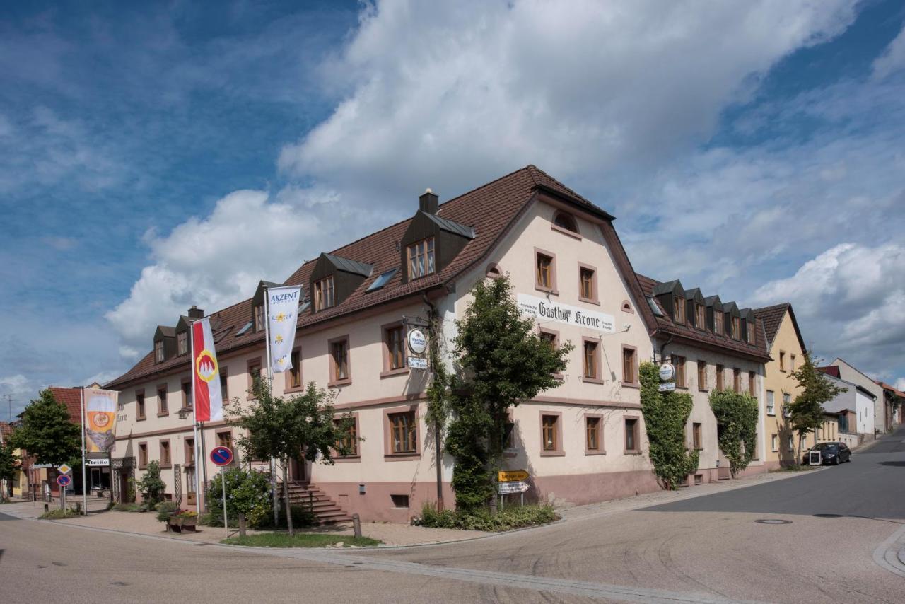 克罗内阿克森特酒店 Helmstadt 外观 照片