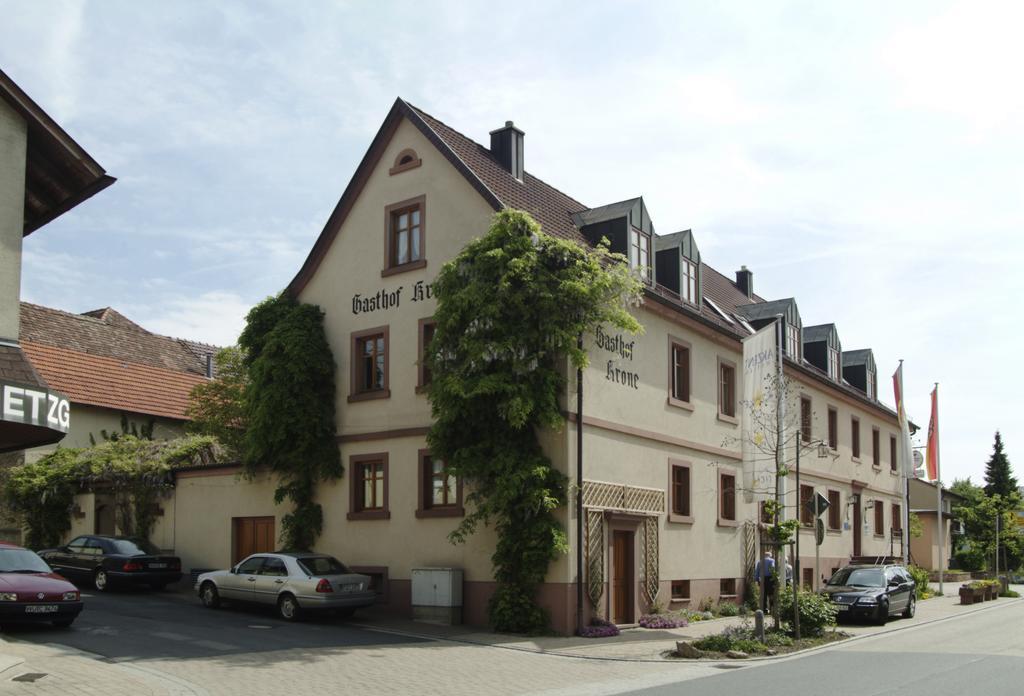 克罗内阿克森特酒店 Helmstadt 外观 照片